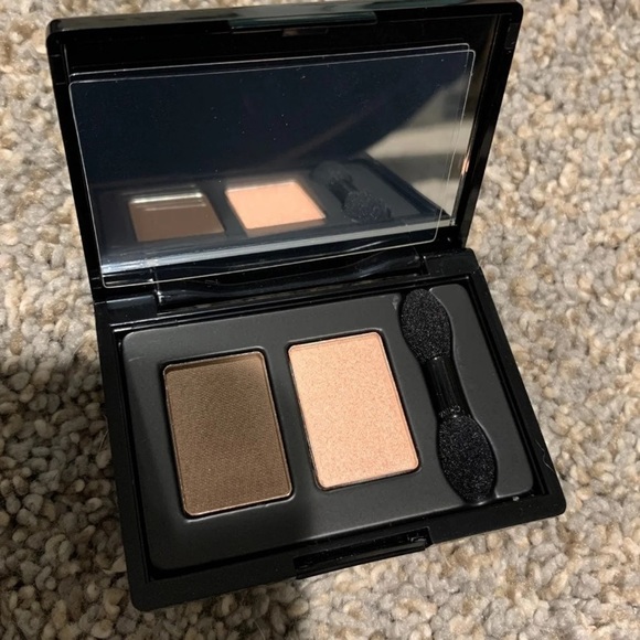 Make Up - Picture 6 of 8